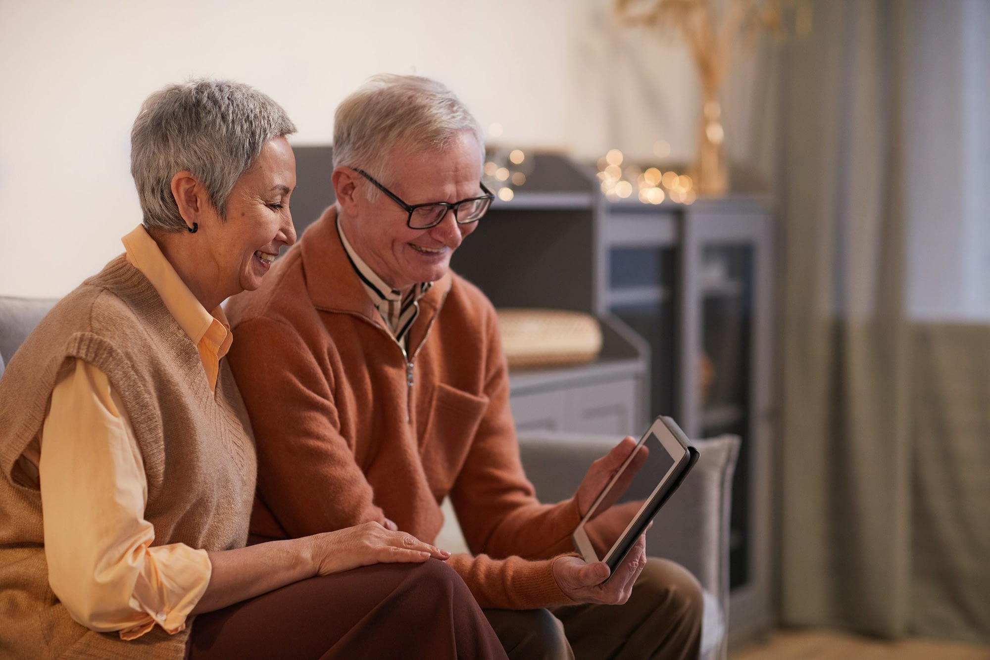 New Tech in Senior Homes: 4 Must-Have Smart Home Technologies